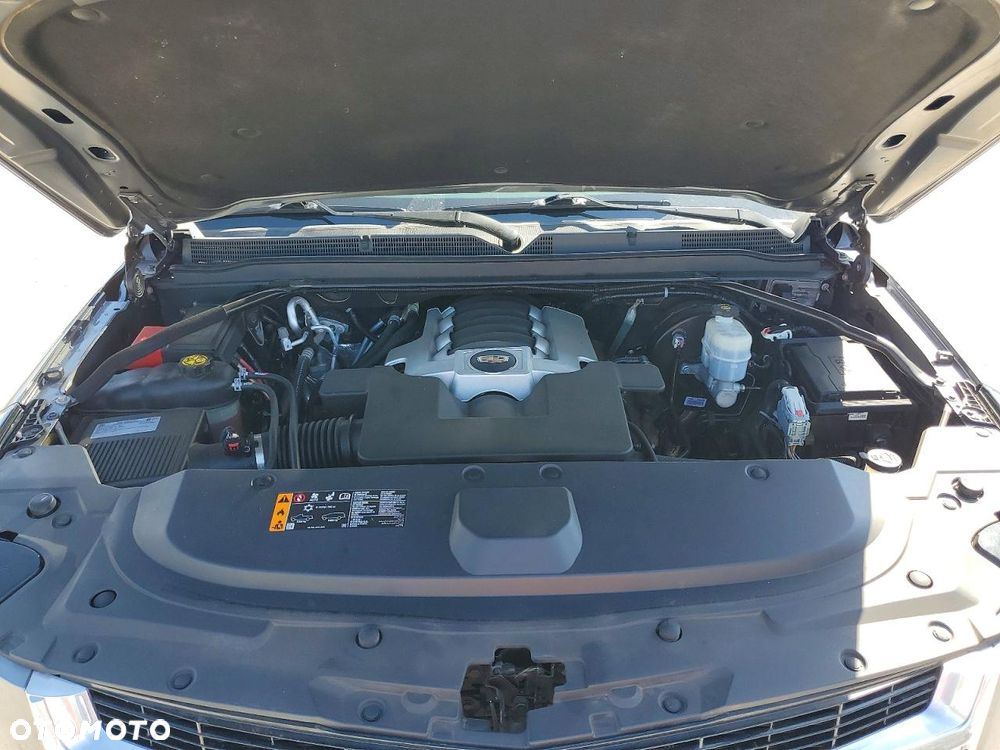 Cadillac Escalade ESV 6.2 V8 AWD AT Premium - 9