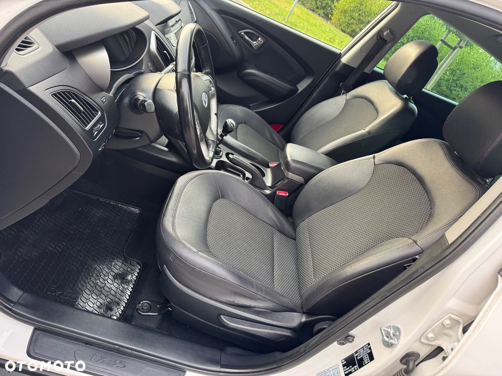 Hyundai ix35 2.0 CRDi Premium 4WD - 18