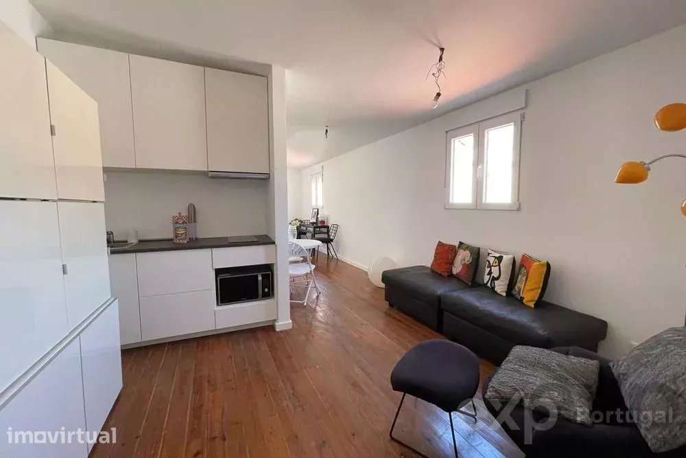 Apartamento mobiliado com 2 quartos no centro de Lisboa - Grande imagem: 3/21
