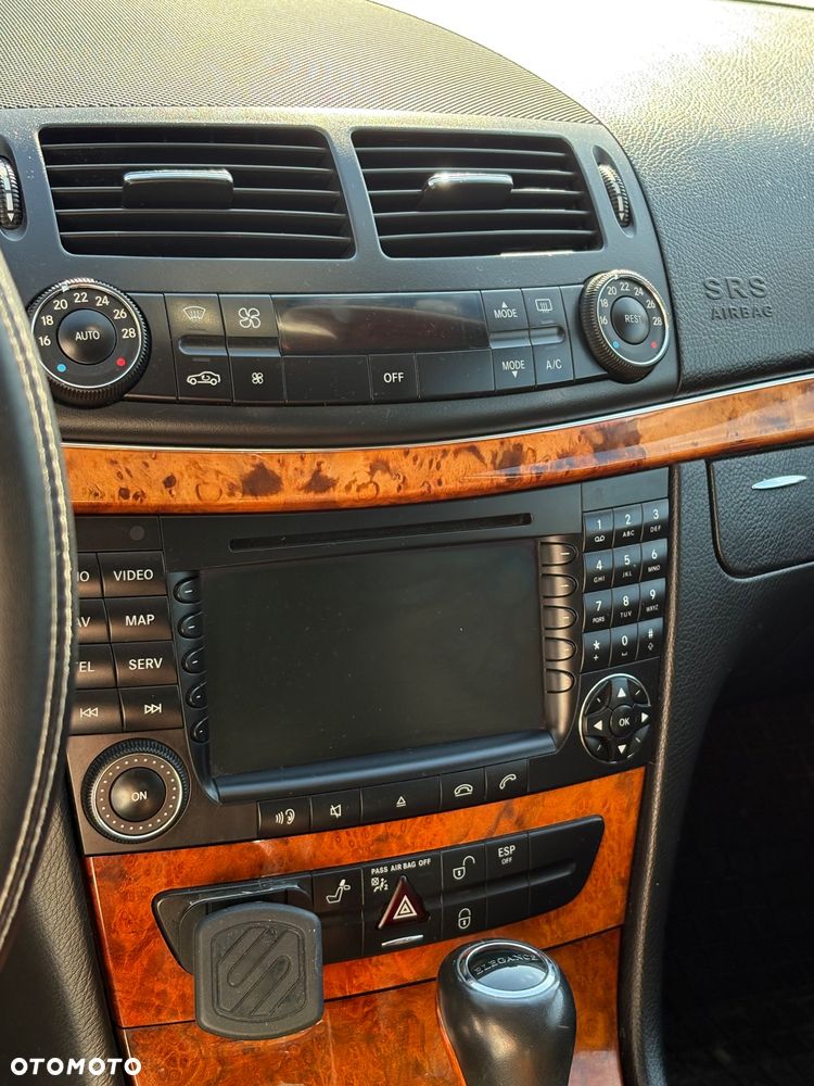 Mercedes-Benz Klasa E 320 CDI Classic - 5