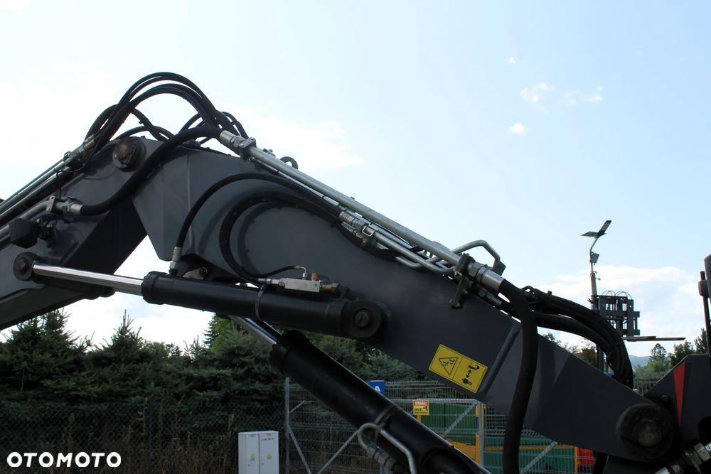 Schaeff TW110 koparka kołowa 4x4 - 24