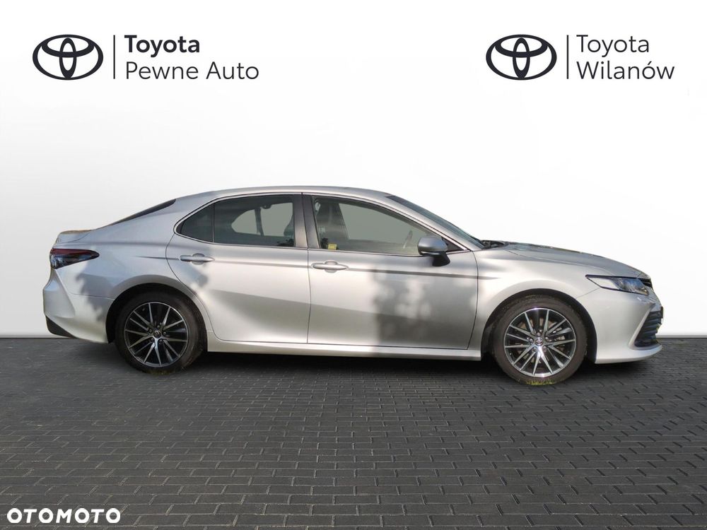 Toyota Camry 2.5 Hybrid Prestige CVT - 6