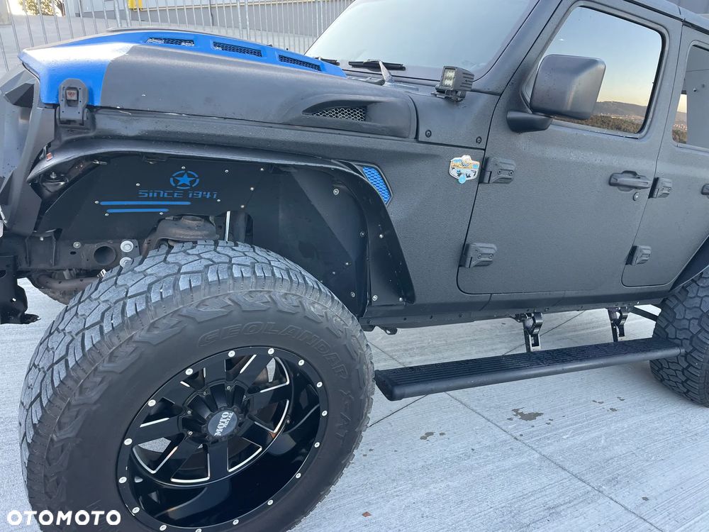 Jeep Wrangler - 9