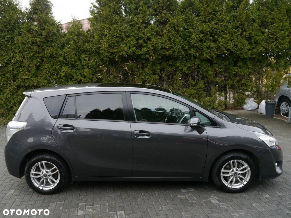 Toyota Verso 1.6 D-4D Premium - 8