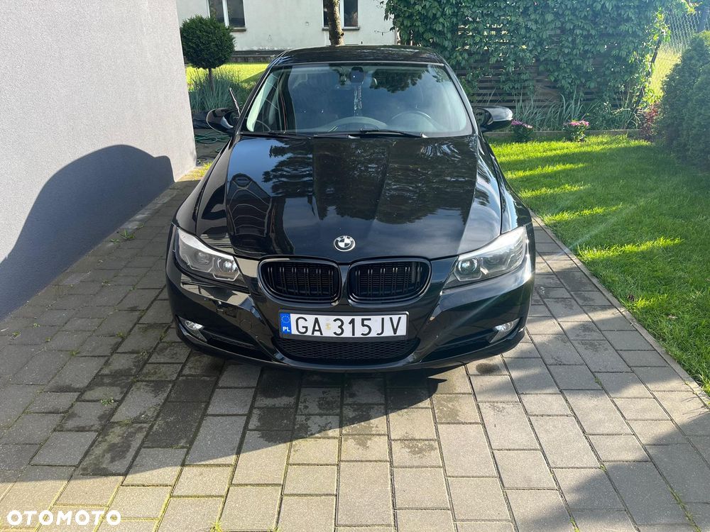 BMW Seria 3 318d - 1
