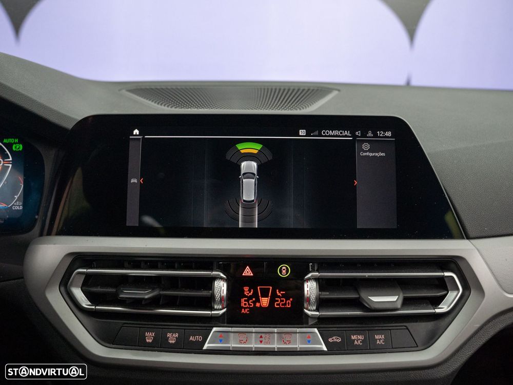 BMW 320 d Auto - 30