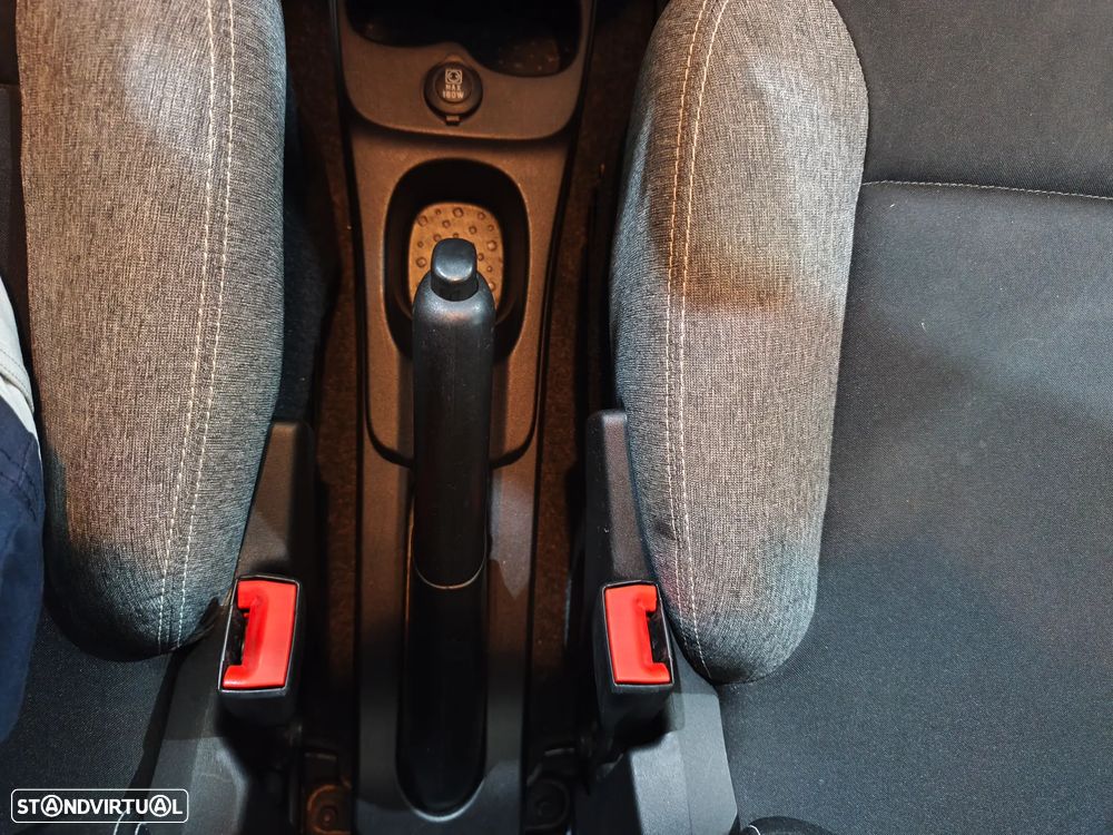 Fiat Panda 1.0 Hybrid City Cross - 12