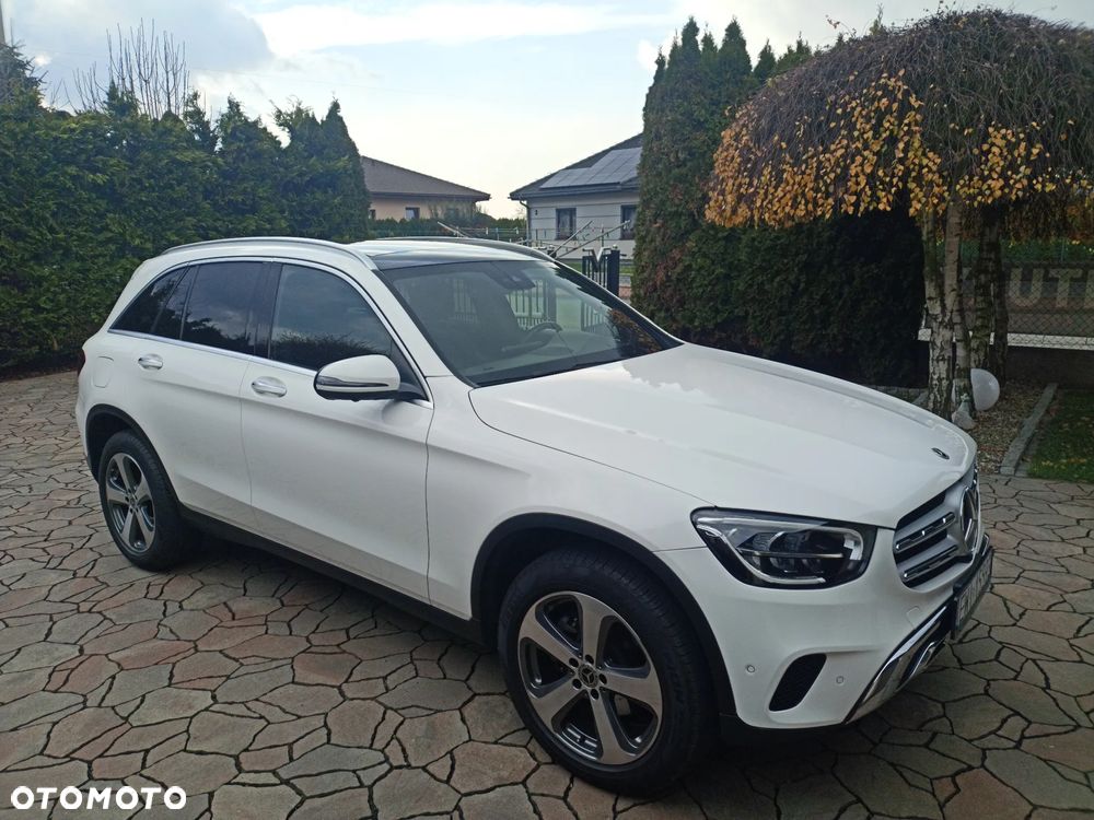 Mercedes-Benz GLC 300 4Matic 9G-TRONIC Exclusive - 9