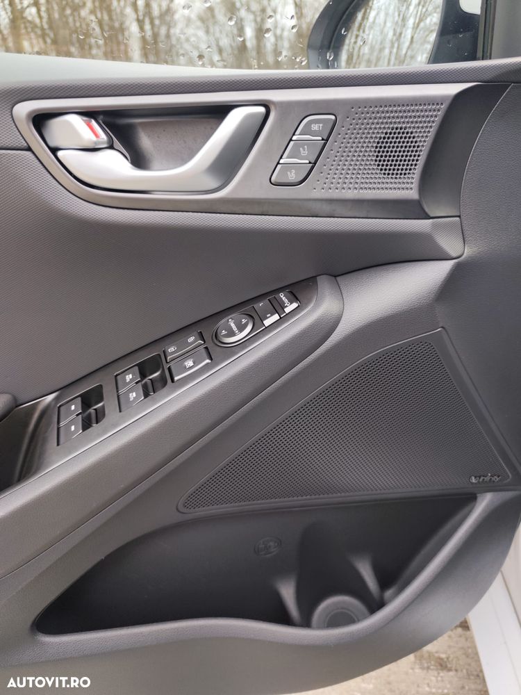 Hyundai IONIQ 141CP Exclusive - 17
