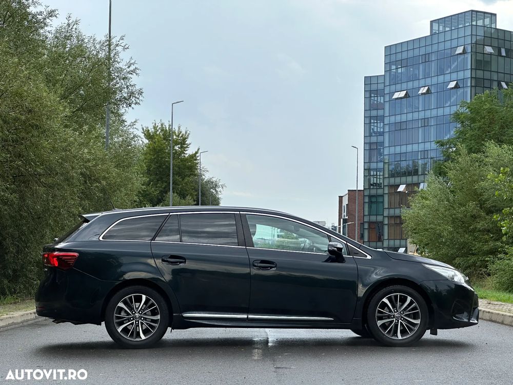 Toyota Avensis Touring Sports 1.6 D-4D Executive - 5