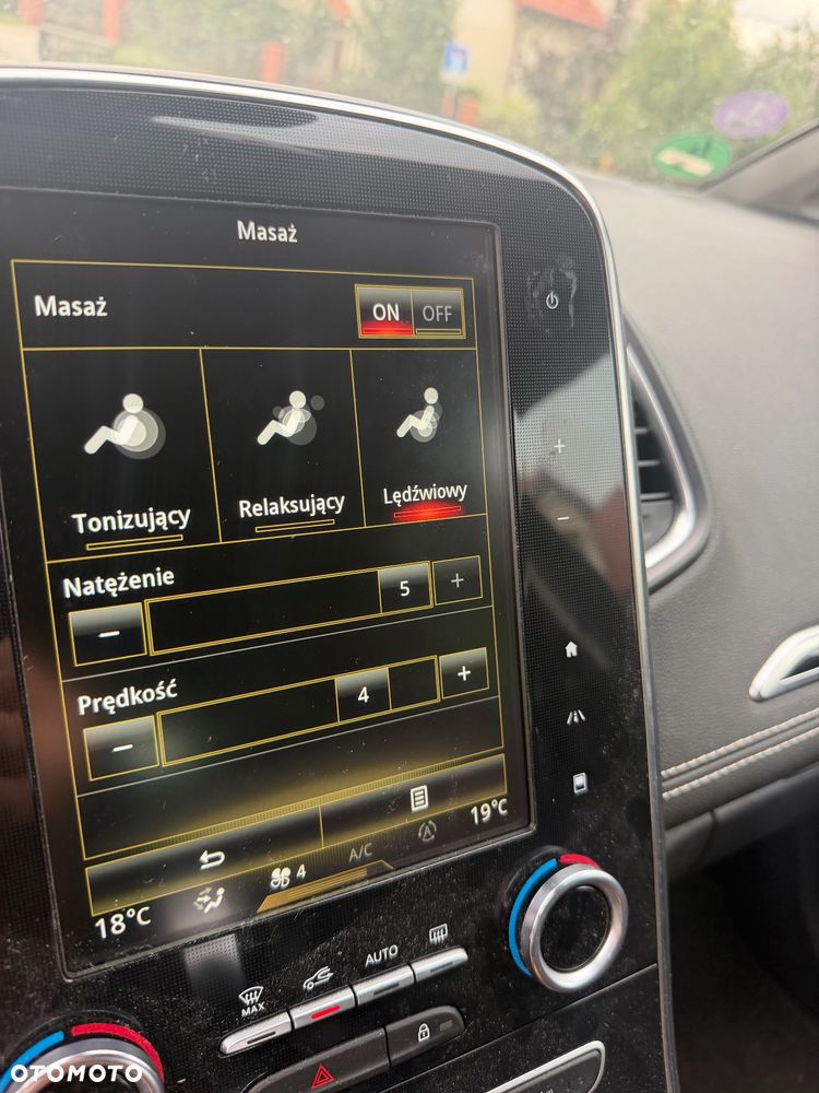 Renault Megane ENERGY TCe 160 BOSE EDITION - 13
