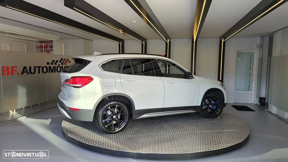 BMW X1 16 d sDrive Auto Line Sport - 7