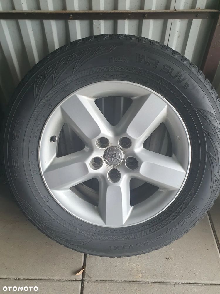 Piękne koła oryginalne do Toyota Rav4 - 4