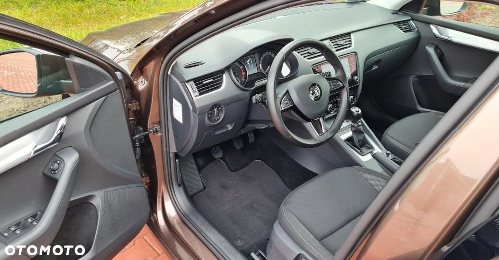 Skoda Octavia 1.5 TSI ACT Ambition - 9