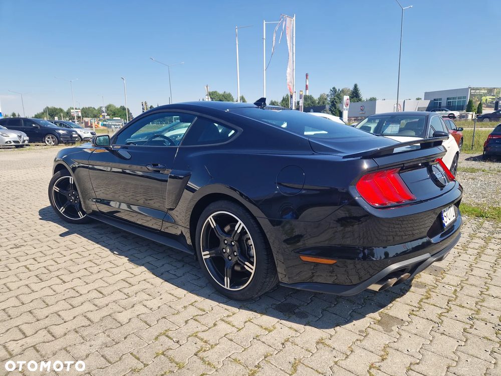 Ford Mustang - 5