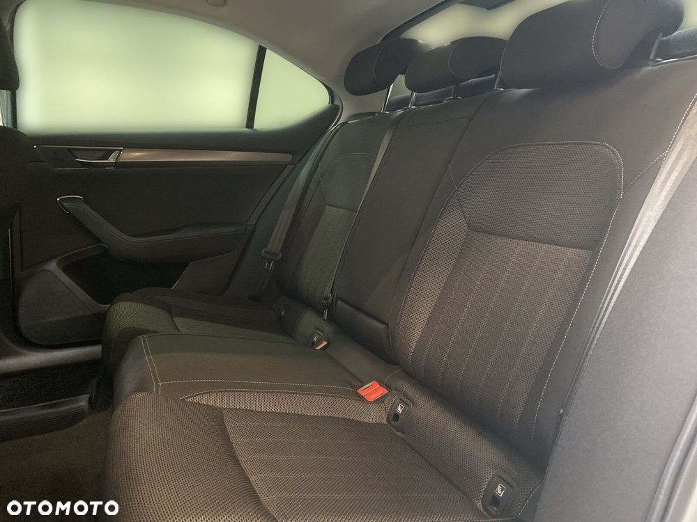 Skoda Superb 2.0 TDI SCR 4x4 Style DSG - 36