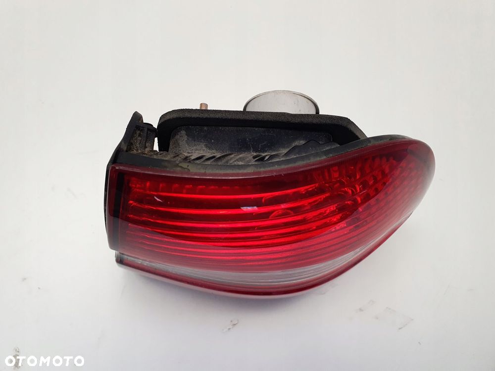 LAMPA PRAWA Volvo V40 I lift 99-04r TYLNA prawy tył pasażera Europa - 4