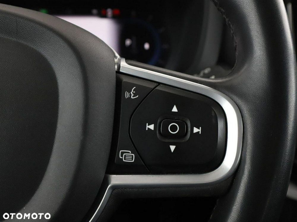 Volvo XC 60 B4 D AWD Geartronic Momentum - 30