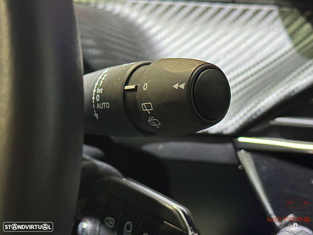 Peugeot 208 1.2 PureTech Allure - 24