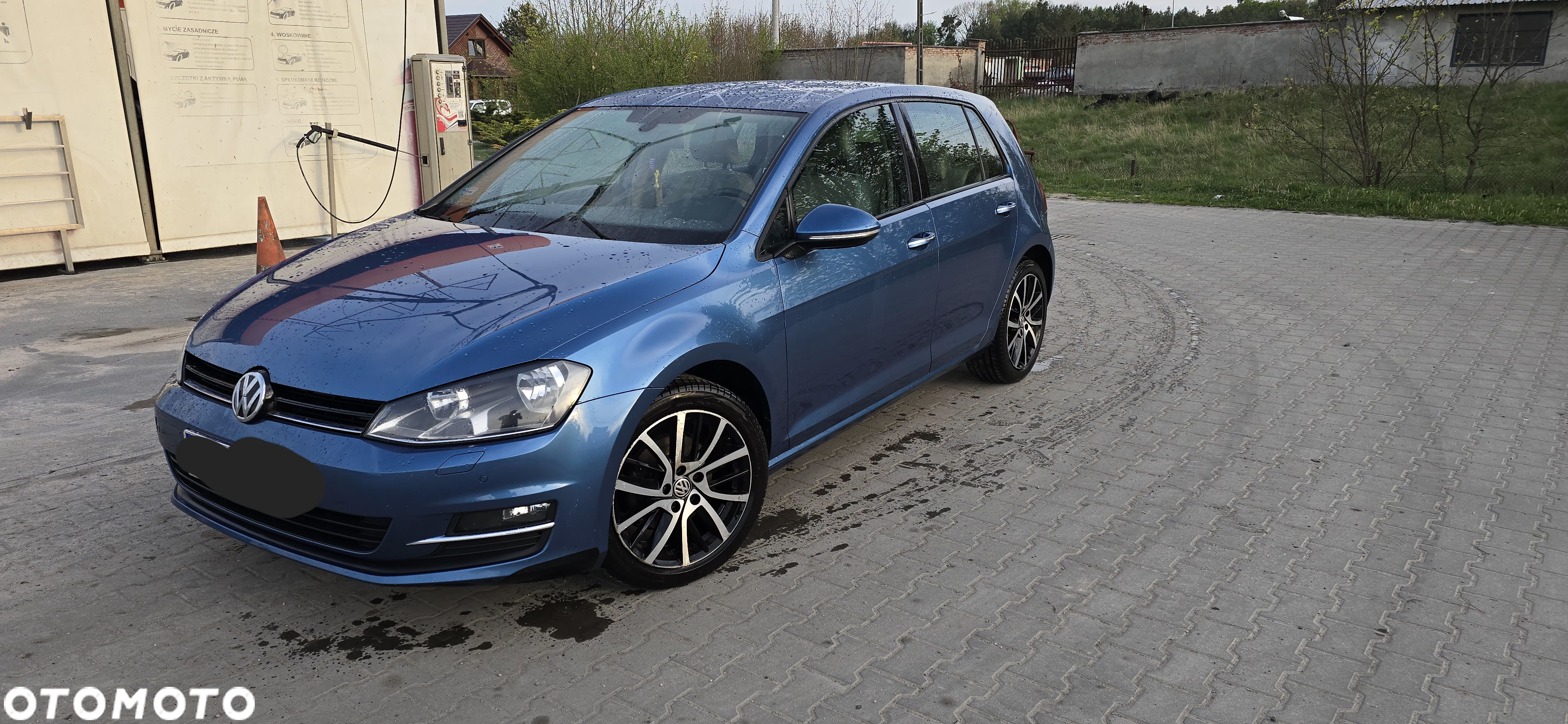 Volkswagen Golf - 6