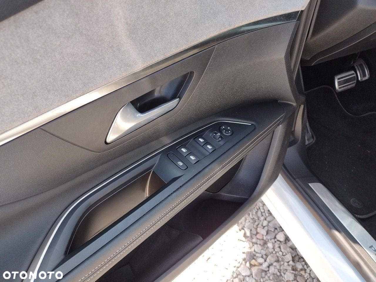 Peugeot 5008 1.5 BlueHDi GT S&S EAT8 - 12