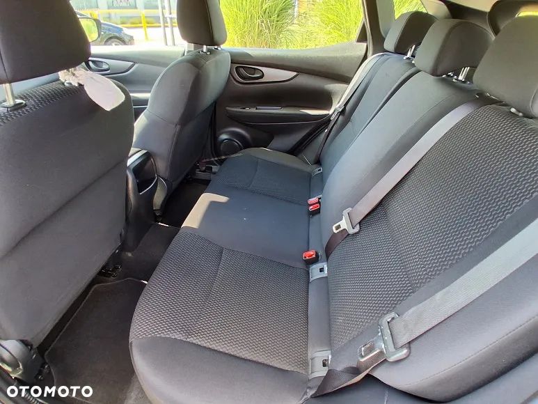 Nissan Qashqai 1.5 dCi N-Connecta - 11