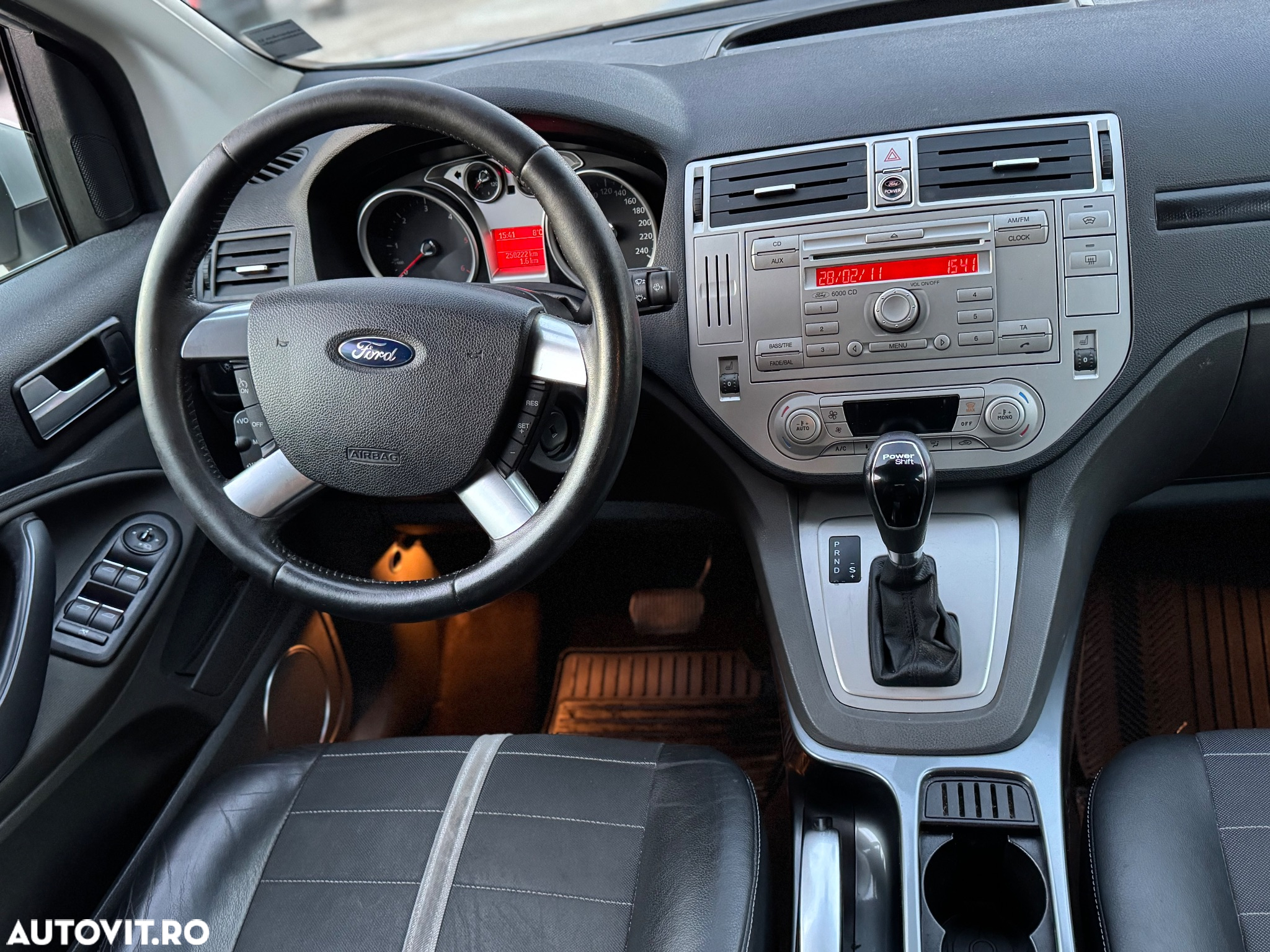 Ford Kuga 2.0 TDCi 4WD Powershift Titanium - 10