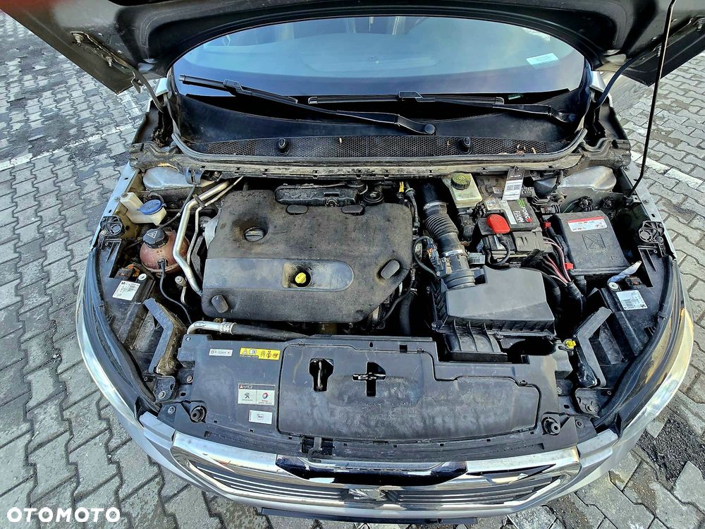 Peugeot 308 2.0 Blue HDi Allure S&S - 17