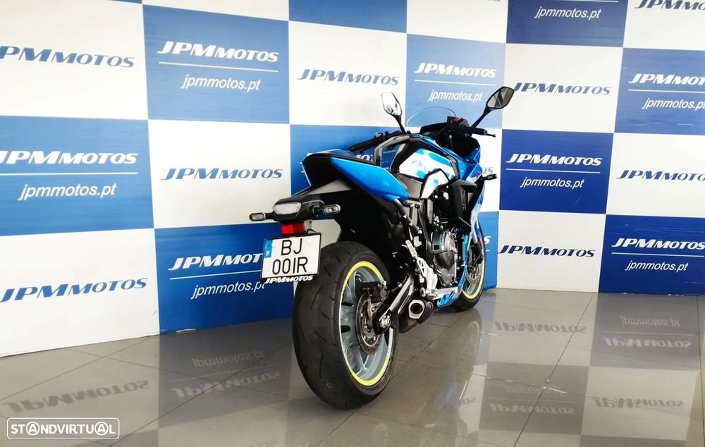 Suzuki GSX 8R - 4
