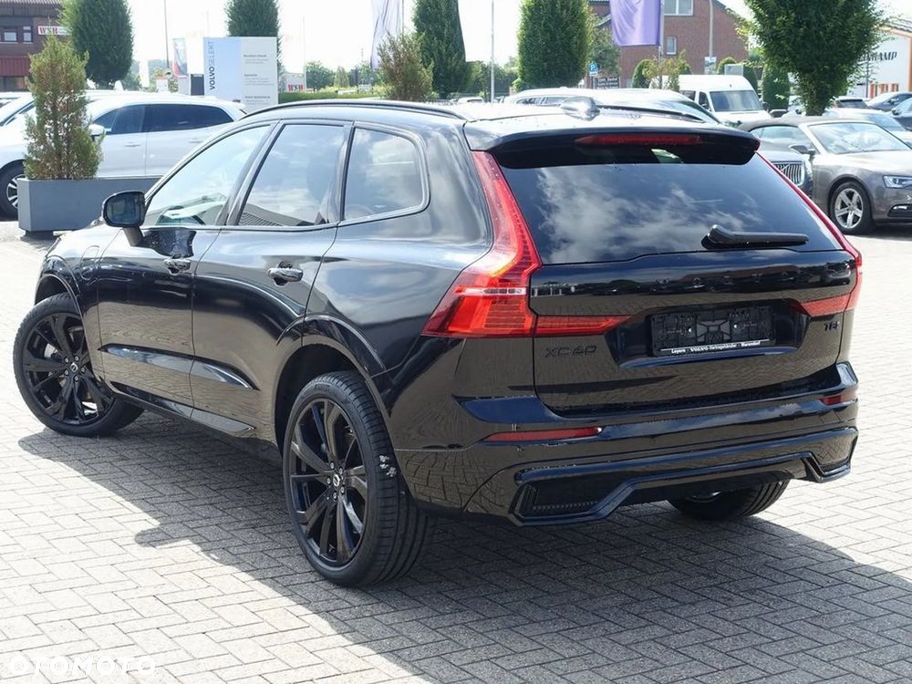 Volvo XC 60 T8 AWD Plug-in Hybrid Plus Black Edition - 9