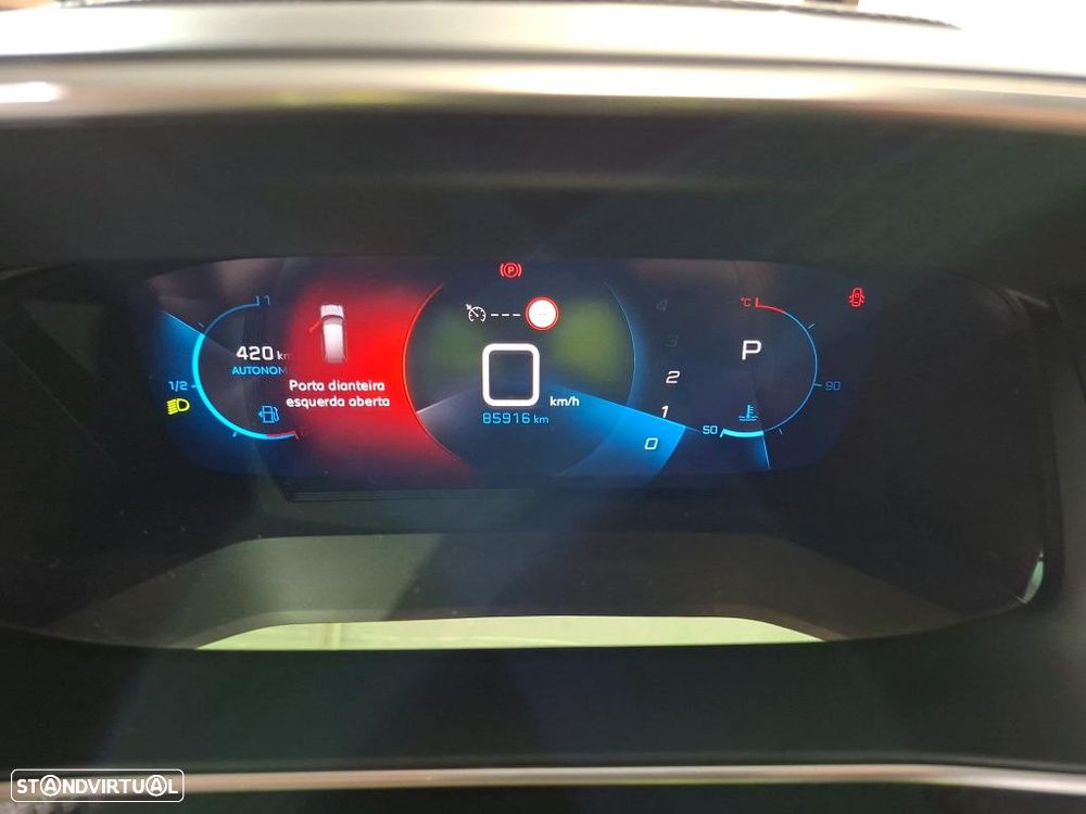 Peugeot 2008 1.5 BlueHDi GT EAT8 - 6