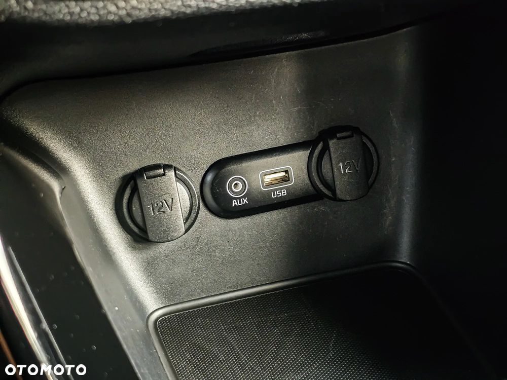 Kia Ceed - 31