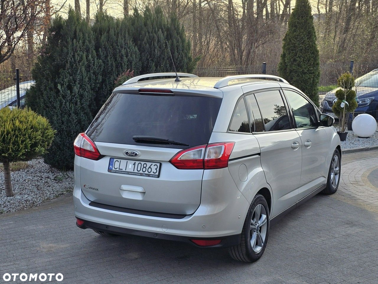 Ford Grand C-MAX - 28