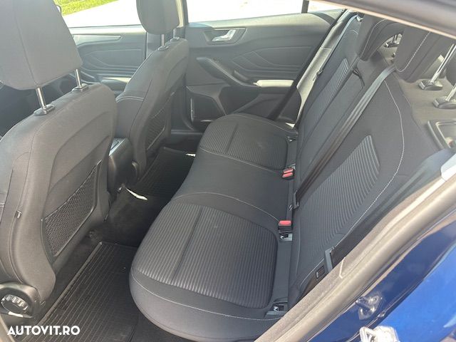 Ford Focus 1.0 EcoBoost Titanium - 10