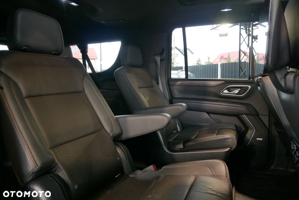 Chevrolet Suburban - 15