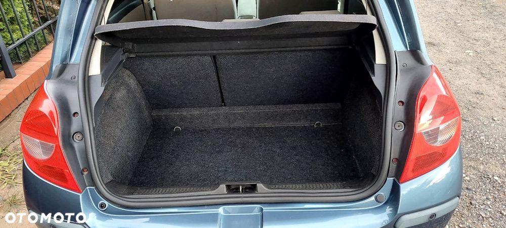 Renault Clio 1.4 16V Dynamique - 19
