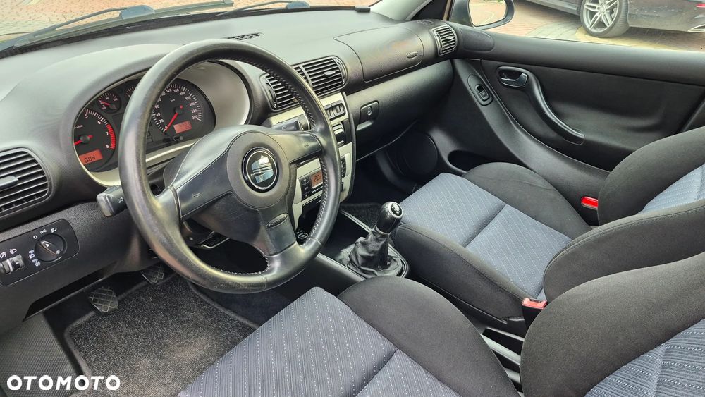 Seat Leon 1.6 16V Signo - 7