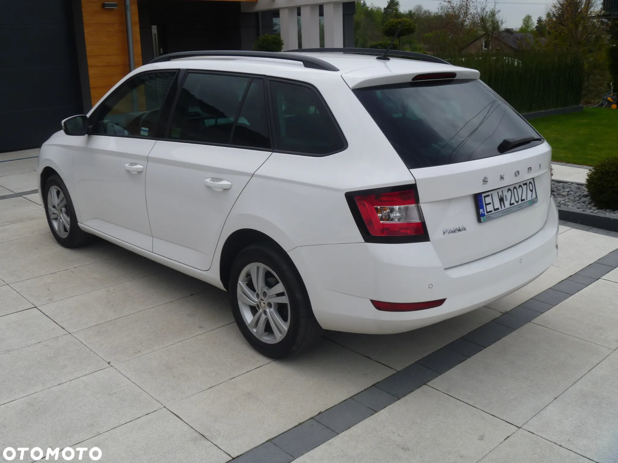 Skoda Fabia 1.0 TSI Ambition - 10