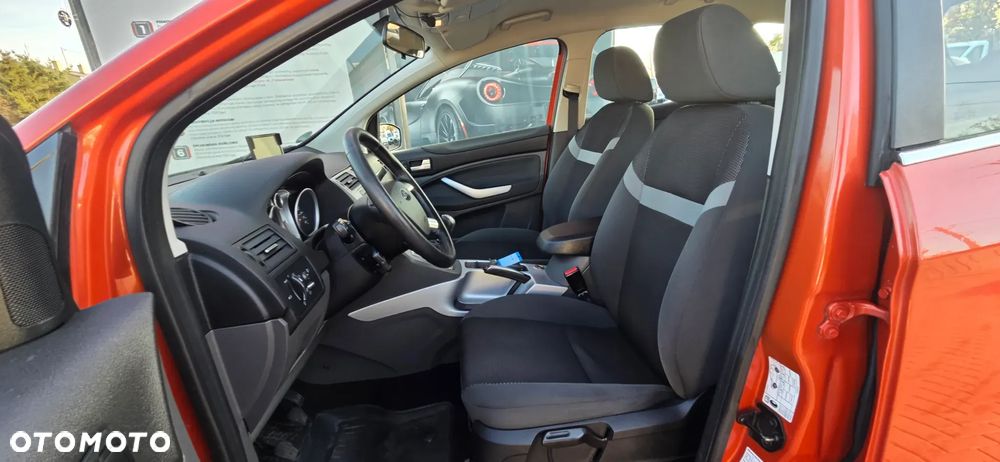 Ford Kuga 2.0 TDCi 2x4 Champions Edition - 26