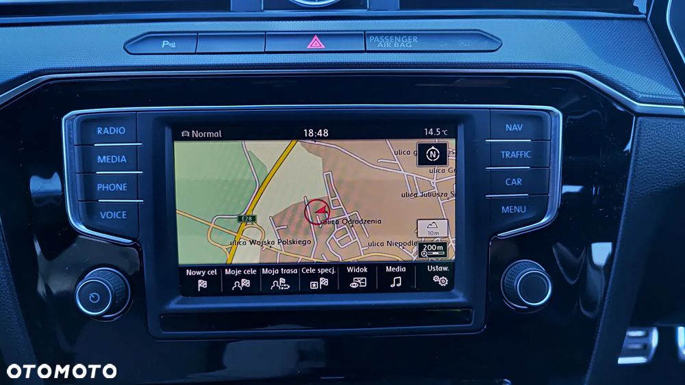 Volkswagen Passat - 14