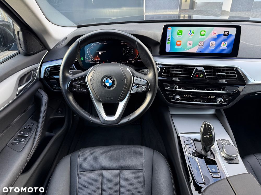 BMW Seria 5 518d Sport Line sport - 27