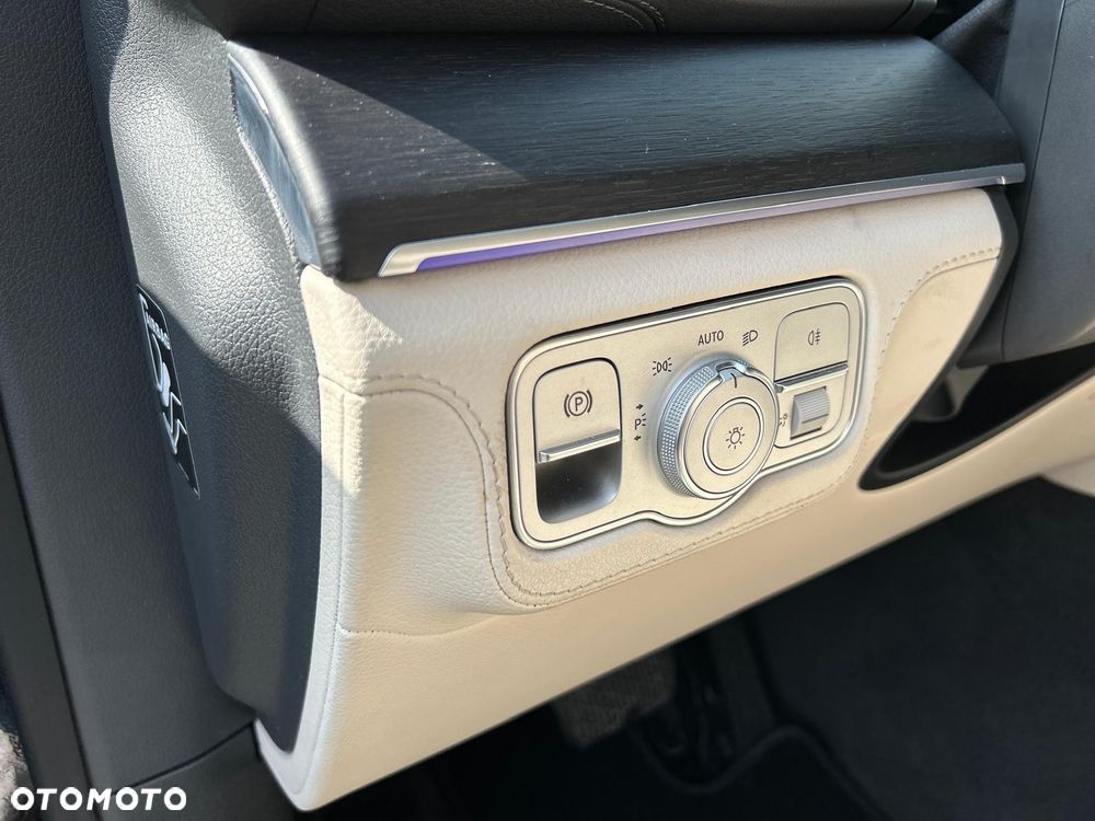 Mercedes-Benz GLE - 28