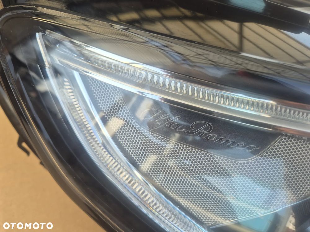 Alfa Romeo Stelvio lampa prawa.Biksenon skrętny.Kompletna. - 8