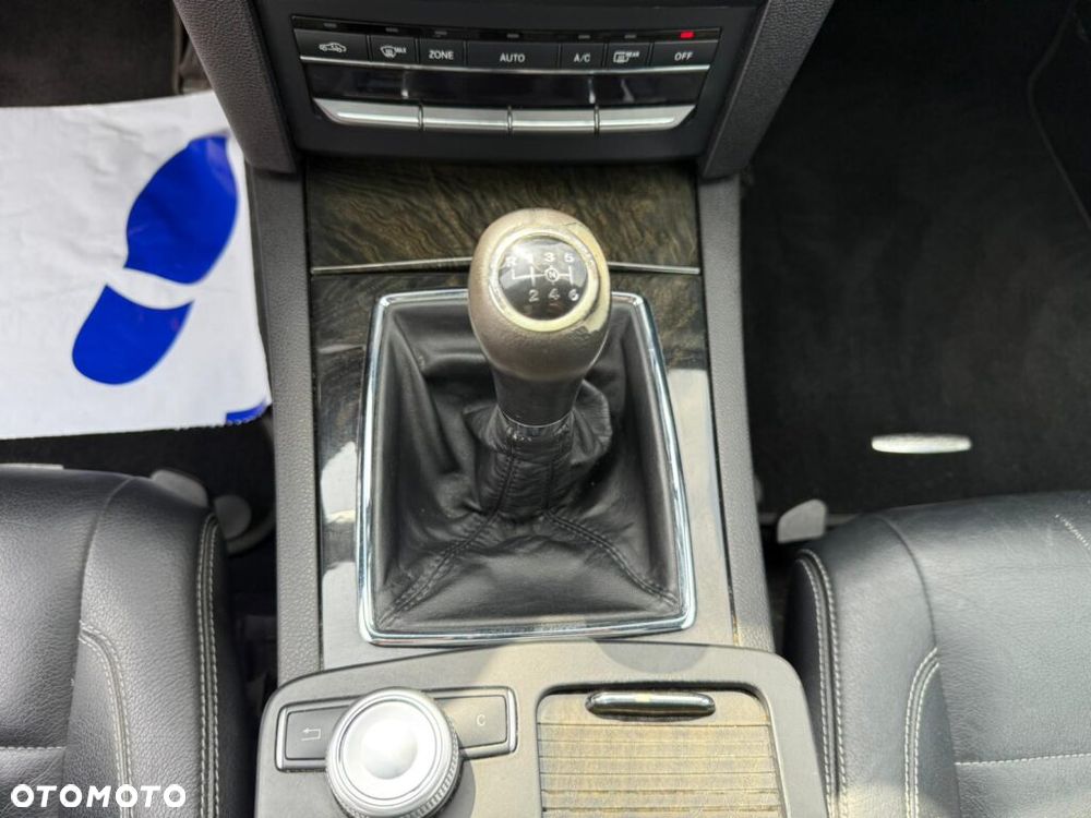 Mercedes-Benz Klasa E 220 CDI DPF BlueEFFICIENCY Avantgarde - 12