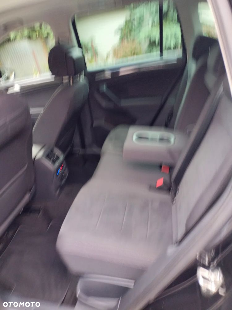 Volkswagen Tiguan 2.0 TDI Elegance DSG - 26