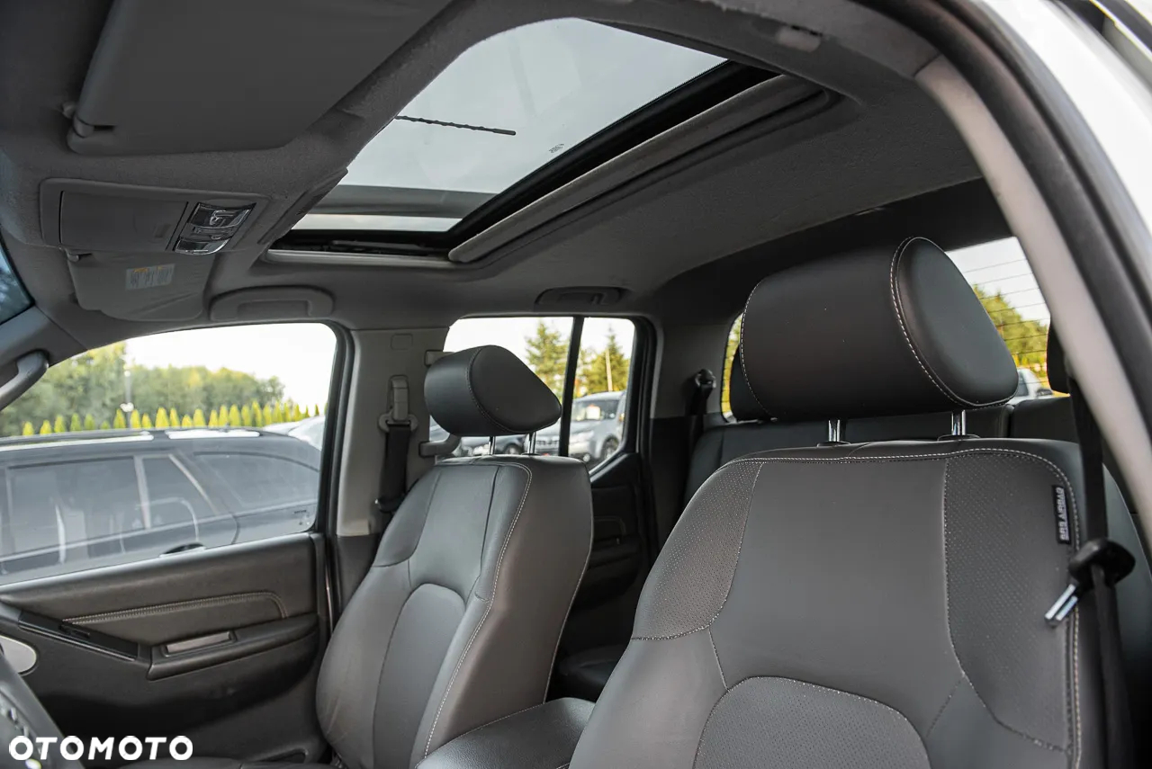 Nissan Navara 3.0 D V6 - 18
