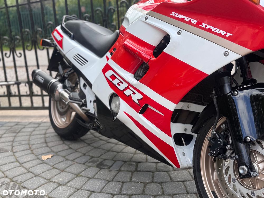 Honda CBR - 12