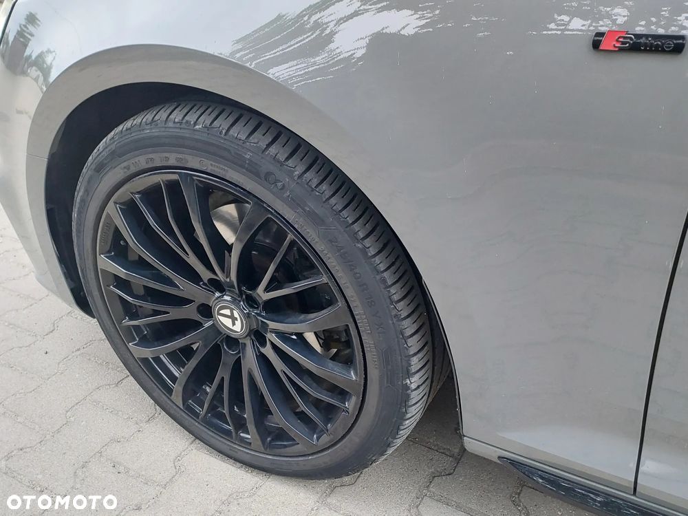 Audi A4 Avant 2.0 TDI Sport S tronic - 38