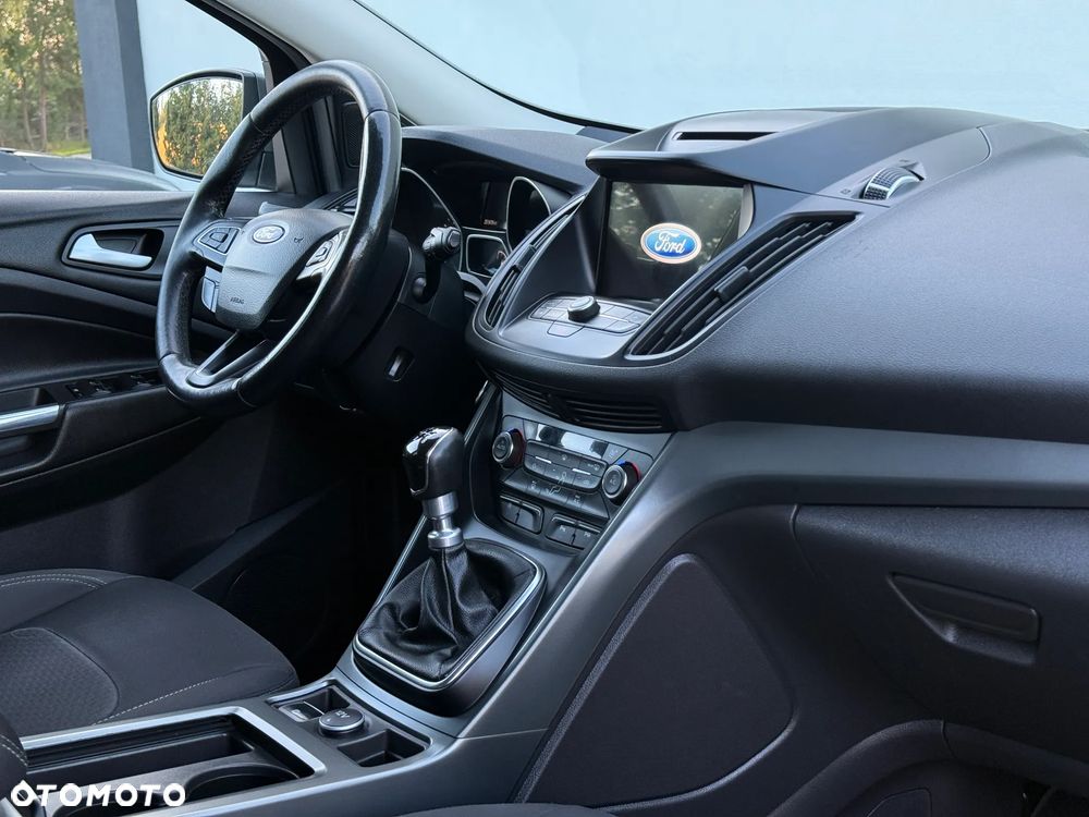 Ford Kuga - 27