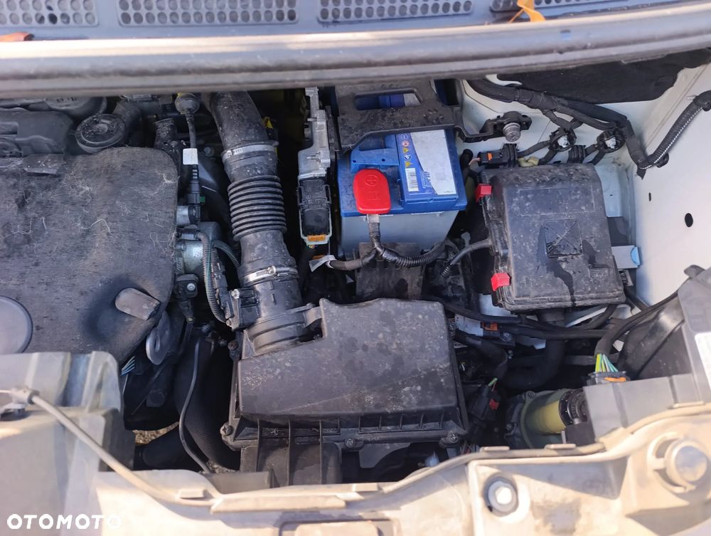 Peugeot Expert 2.0 HDi - 13